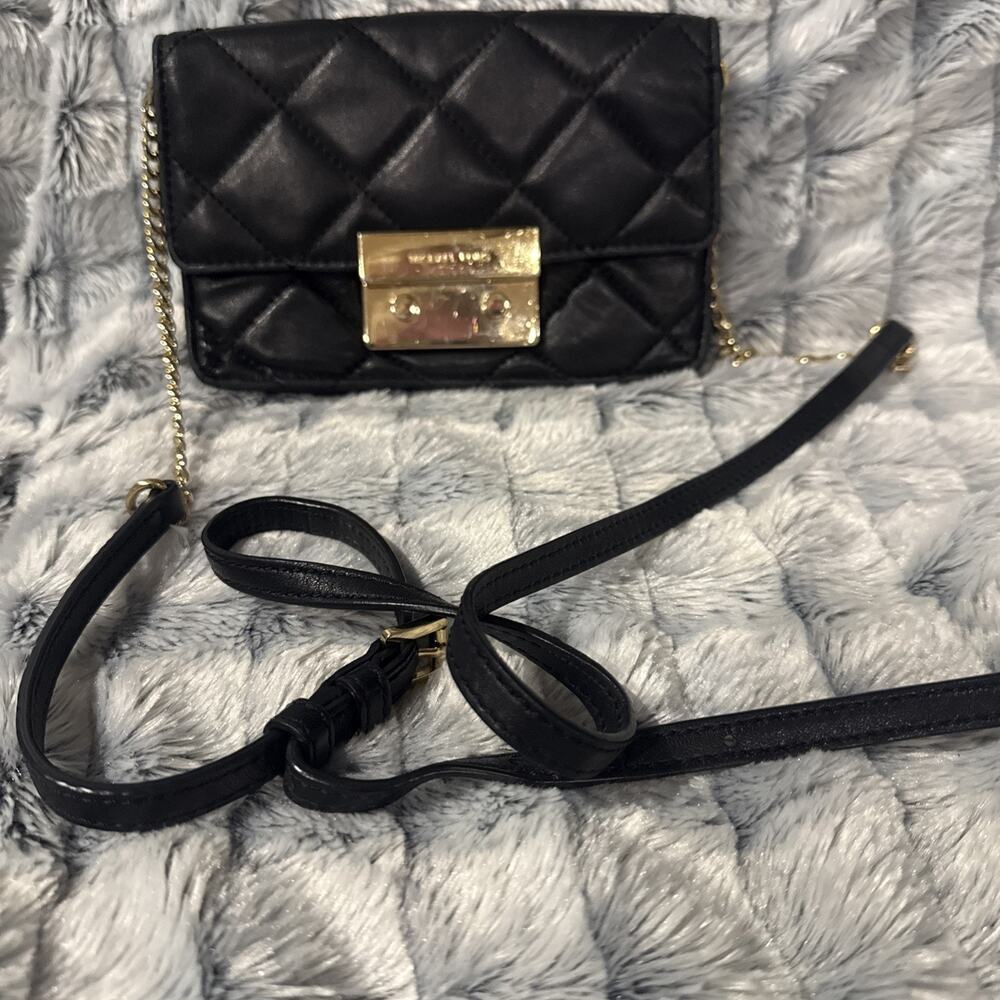 MICHAEL KORS Quilted Leather Handbag Purse Crossbody SM BLACK Gold Tone Chain